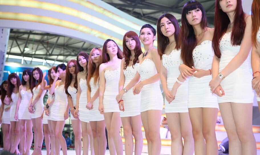 学生热衷微整形 暑期微整形迎高峰