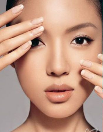 玻尿酸注射除皱和填充泪沟