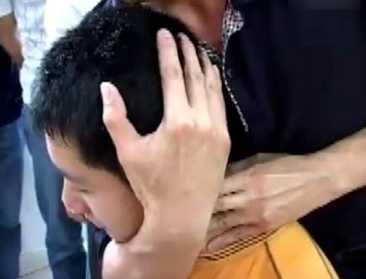 中医推拿颈椎扳法