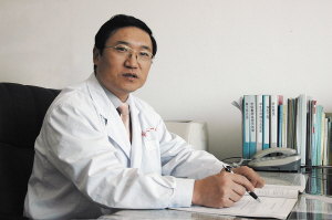 医学美容教育网 美丛中来独家专访：秦宏智教授谈中西女性胸部整形 