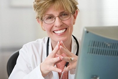 白癜风患者穿衣注意事项